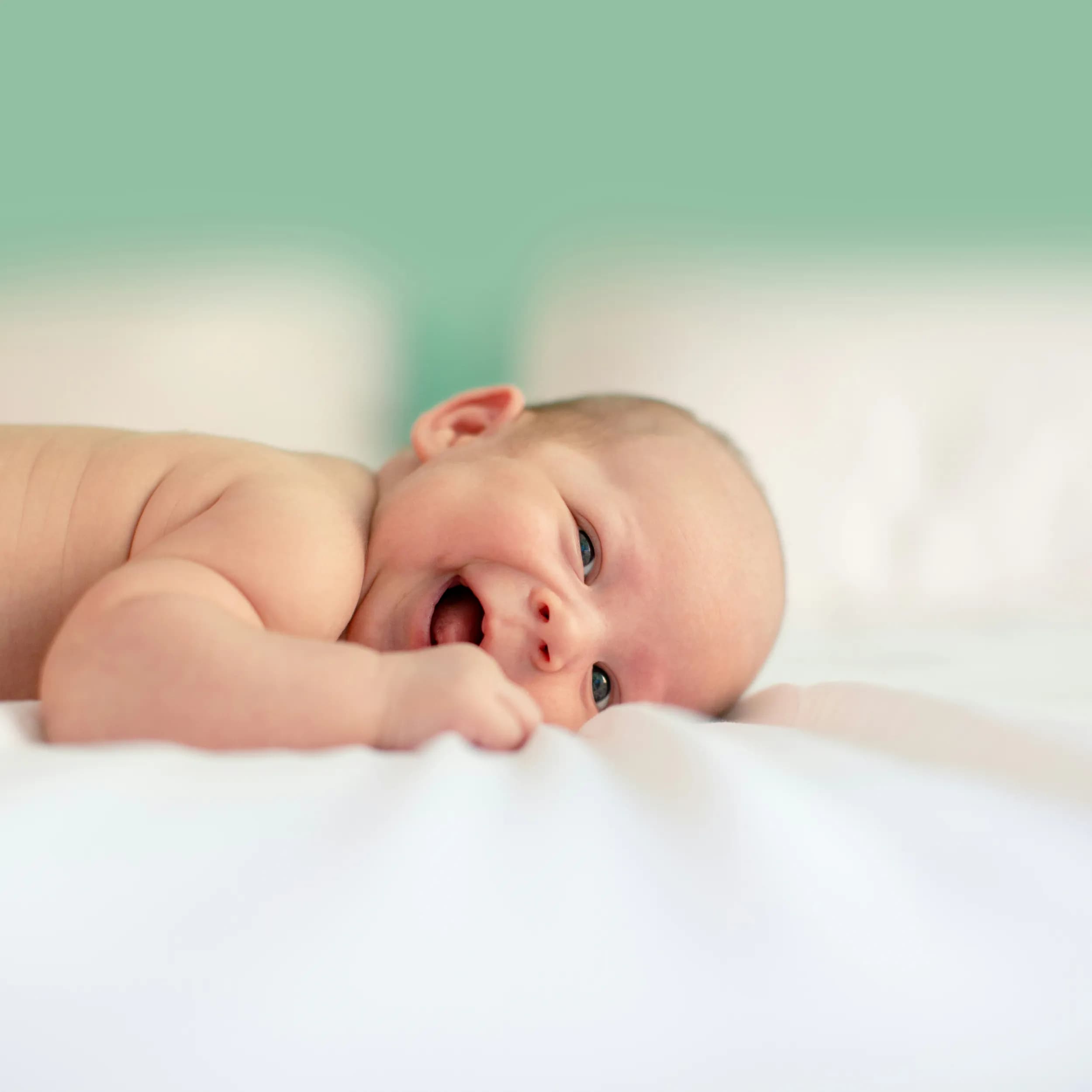 Fingernagel- und Haarpflege beim Baby